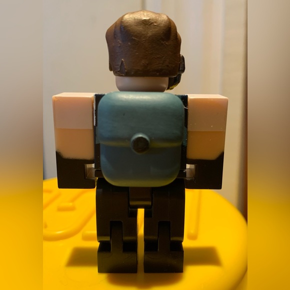 Roblox Escape Room 2 Gavin Spero Action Figure - Picture 2 of 7
